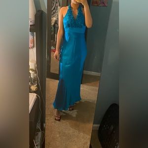 Size 6: Royal Blue Long Prom Gown